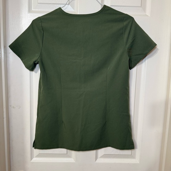 Figs Catarina Technical Collection Dark Olive Scrub Top Limited Edition Size XS - Picture 6 of 8